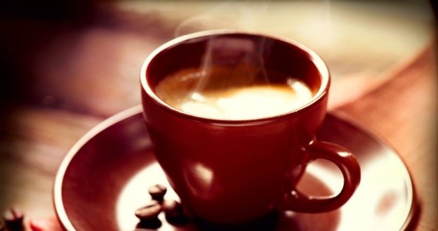 Kofeina spowalnia rozwój mózgu. Może czasami lepiej odstawić filiżankę kawy? /123RF/PICSEL