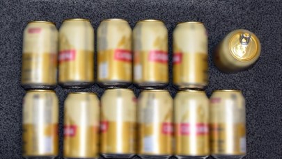 Kokaina zamiast piwa. Zatrzymanie na Okęciu 