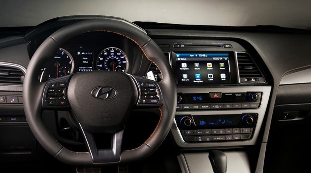 Kokpit nowego Hyundaia Sonaty z systemem Android Auto /Hyundai