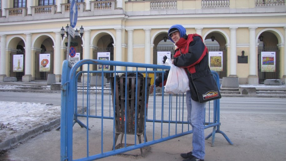 Koksowniki na ulice Warszawy wróciły po dwóch latach przerwy /Monika Gosławska /RMF FM