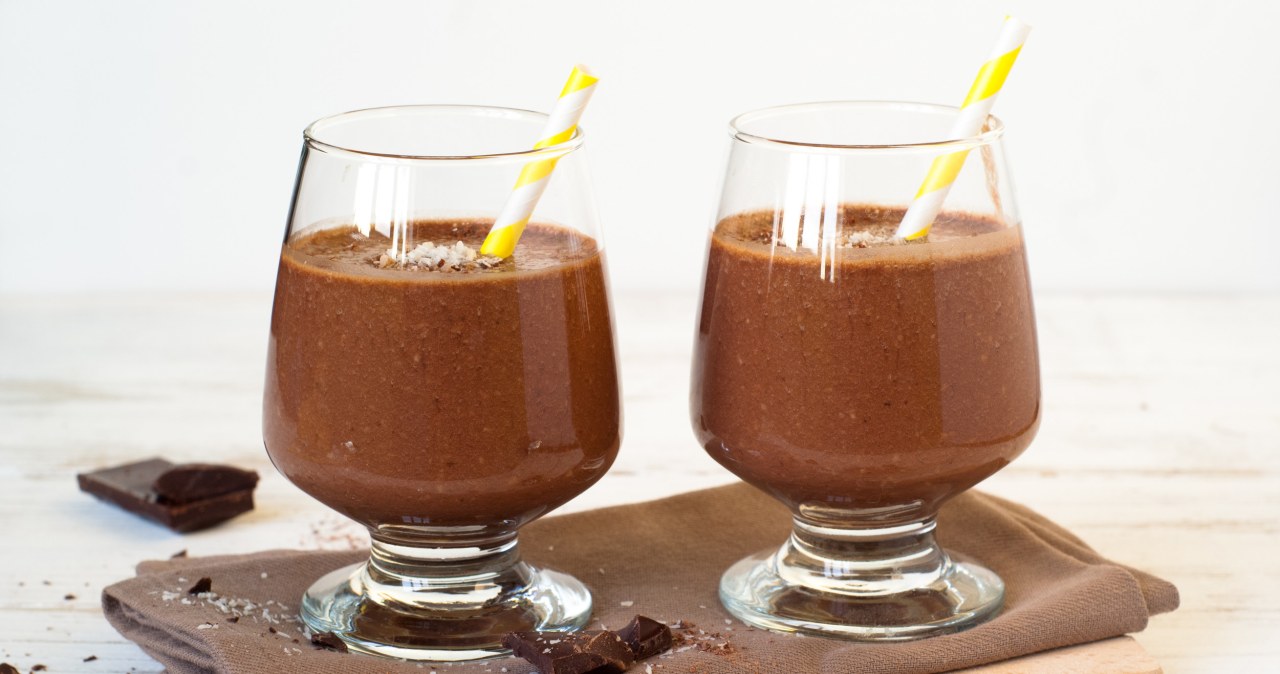 Koktajl lepszy niż  sama kawa - pobudza i wspomaga koncentrację. /nadianb /123RF/PICSEL