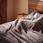 Kołdra, która "wyłącza" bezsenność? Sprawdziłam na sobie i jestem zaskoczona