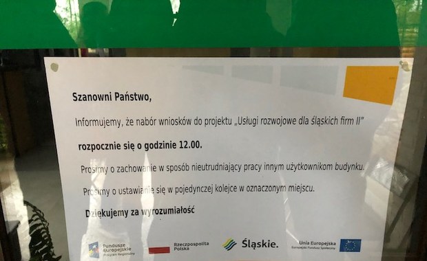 Kolejka po unijne środki na Śląsku. Stoją już od wielkanocnego poniedziałku