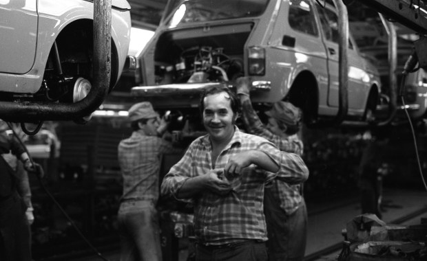 Kolejki, marzenia i rekordy, czyli jak "maluch" zmotoryzował Polaków