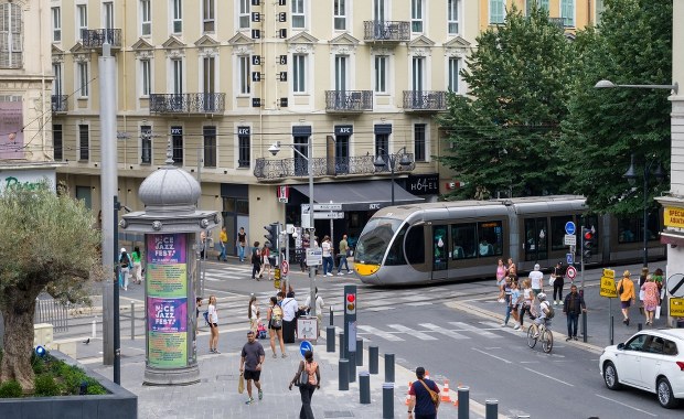 Kolejna duża awaria prądu we Francji. Znowu podpalenie
