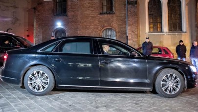 Kolejna kolizja SOP-u. Auto z kolumny Marka Kuchcińskiego uderzyło w bariery