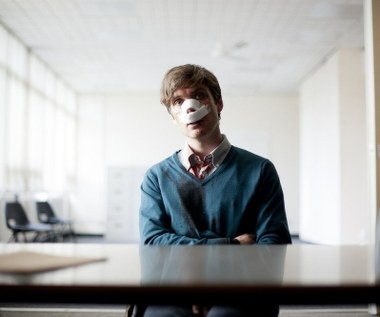 Kolejną pamiętną kreacją Murphy'ego była drugoplanowa rola w "Broken" Rufusa Norrisa. W obrazie, który uznano Najlepszym Brytyjskim Filmem Niezależnym 2012 roku, irlandzki aktor zagrał chłopaka opiekunki 11-letniej bohaterki "Broken".


"Cały materiał, który z nim nakręciliśmy, nadawał się do filmu. Nie ma w nim   żadnego egocentryzmu, poza tym, który jest konieczny do budowania roli. Ma fantastyczne poczucie humoru, doskonale się z nim pracuje" - komplementował aktora reżyser "Broken".    