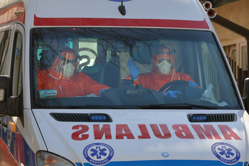 Kolejna pielęgniarka szpitala w Skarżysku-Kamiennej zarażona koronawirusem /STEFAN MASZEWSKI/REPORTER /Reporter
