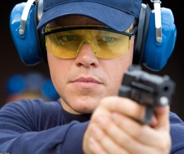 Kolejną rola Matta Damona był występ w nagrodzonym Oscarem filmie Martina Scorsese "Infiltracja" (2006), w którym wcielił się w młodego policjanta z Bostonu walczącego z szefem miejscowej mafii (Jack Nicholson).

Aktor miał jednak ułatwione zadanie - jako rodowity bostończyk bez problemu wczuł się w klimat obrazu Scorsese. Partnerujący mu na ekranie Leonardo DiCaprio musiał wykonać dodatkową robotę. "Poczułem, że muszę jechać do Bostonu, przejść się po mieście i poznać tamtejszych ludzi" - przyznał DiCaprio.