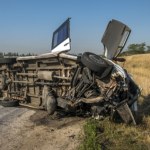 autobus Kolejna tragedia w Meksyku. Autobus zjechał z drogi i dachował