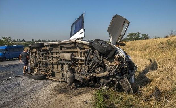 Kolejna tragedia w Meksyku. Autobus zjechał z drogi i dachował