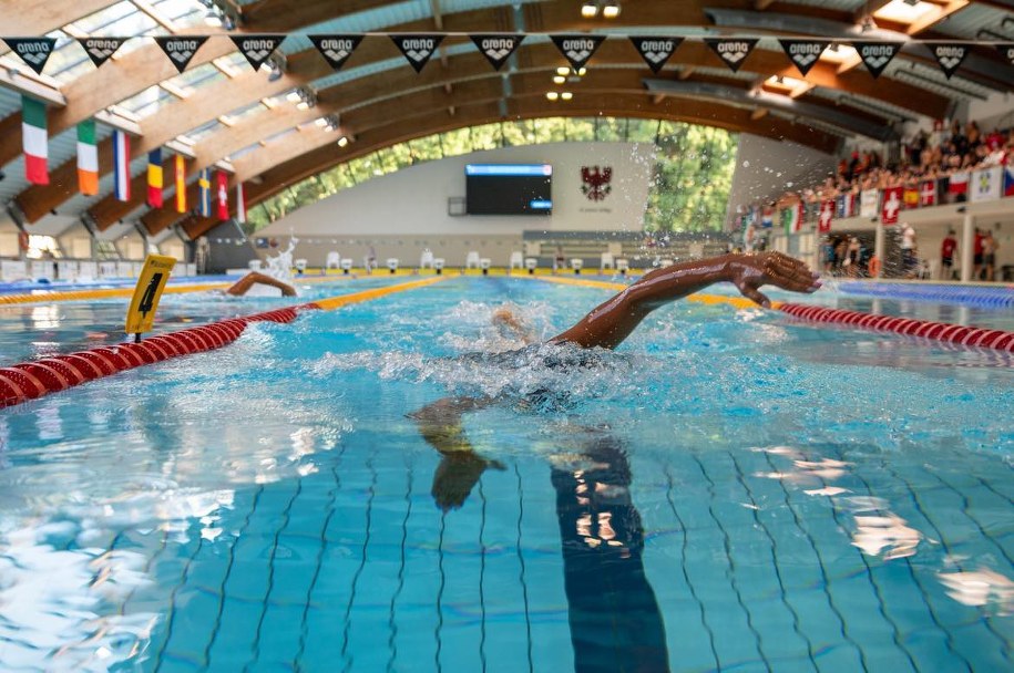 Kolejną z konkurencji jest pływanie z przeszkodami. /Piotr Księżak/WOPR /