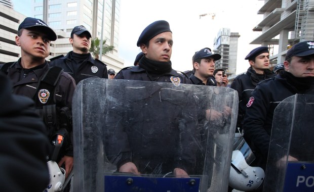 Kolejne aresztowania w Turcji. Zatrzymano ponad 420 osób