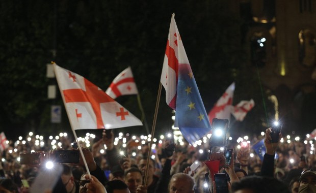 Kolejne demonstracje w stolicy Gruzji. Lekarze: Nie chcemy wyjeżdżać