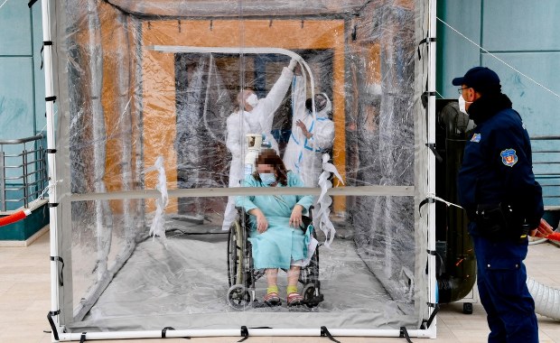 Kolejne kraje łagodzą restrykcje covidowe [RAPORT DNIA]