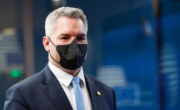 Kolejne obostrzenia w Austrii. Kanclerz nie wyklucza lockdownu