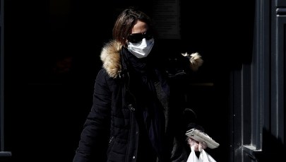 Kolejne ofiary koronawirusa we Francji. "Epidemia jest poważna"