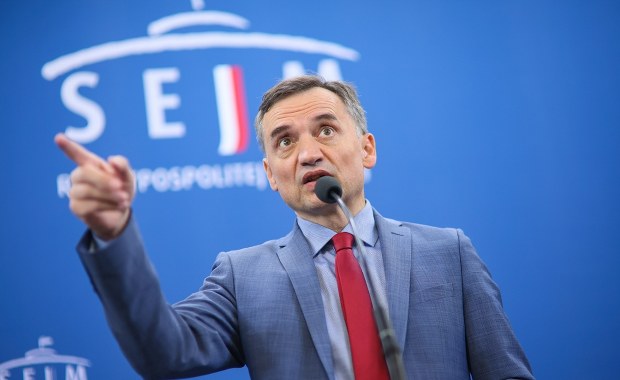 Kolejne opóźnienie w sprawie Zbigniewa Ziobry. Chodzi o ENA