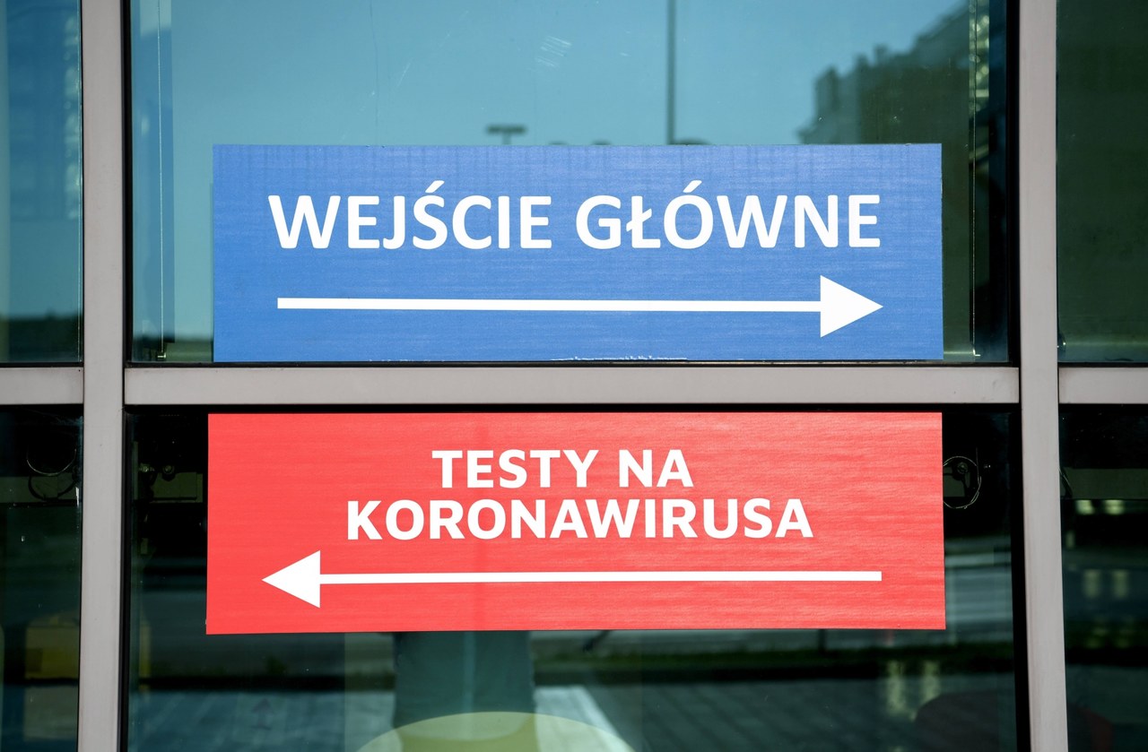 Kolejne rekordy zakażeń. Laboratoria nie nadążają z wykonywaniem testów 