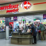 Kolejne sklepy sieci Carrefour otworzyły się w niedzielę jako kluby czytelnika