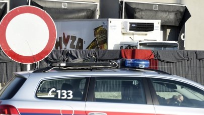 Kolejni oskarżeni w sprawie śmierci 71 imigrantów, którzy udusili się w zamkniętej ciężarówce