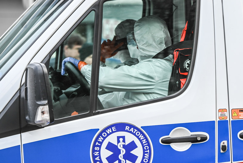 Kolejni pacjenci wyleczeni z koronawirusa opuszczają szpitale /PRZEMYSLAW SWIDERSKI / POLSKA PRESS/GALLO IMAGES /Getty Images
