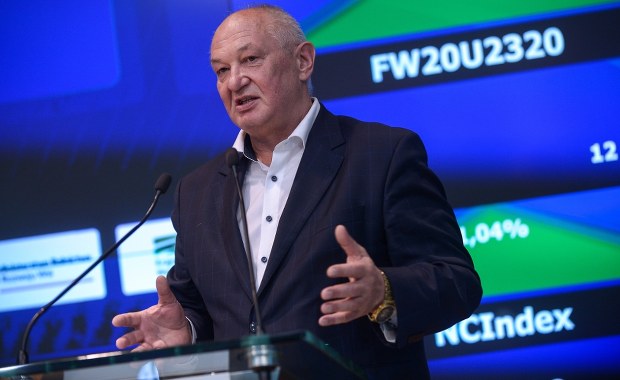 Kolejni politycy PiS zawieszeni. Chodzi o działkę pod CPK