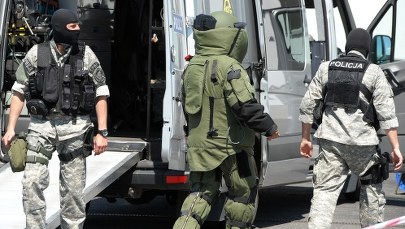 Kolejny alarm bombowy we Wrocławiu. Tym razem chodzi o torbę pozostawioną w tramwaju