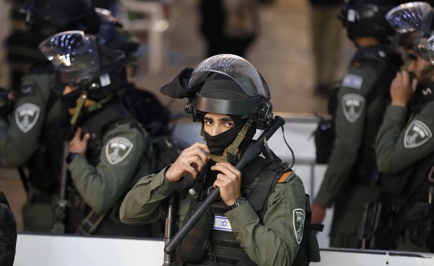 Kolejny atak izraelskiej policji na wiernych w meczecie Al-Aksa