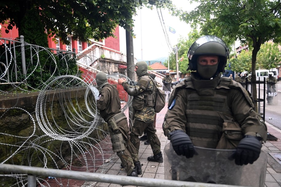 Kolejny dzień demonstracji w Kosowie /	GEORGI LICOVSKI /EPA
