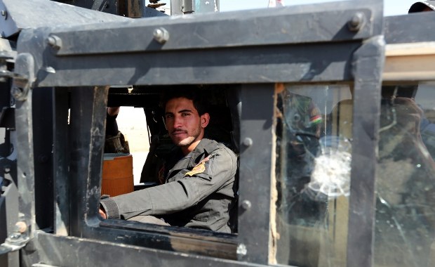 Kolejny dzień odbijają Mosul z rąk IS. Zajęto dawny ośrodek chrześcijan w pobliżu miasta