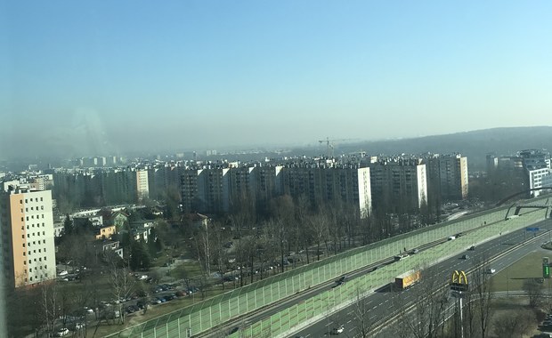 Kolejny dzień ze smogiem w Śląskiem