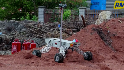 Kolejny dzień zmagań łazików marsjańskich w Starachowicach