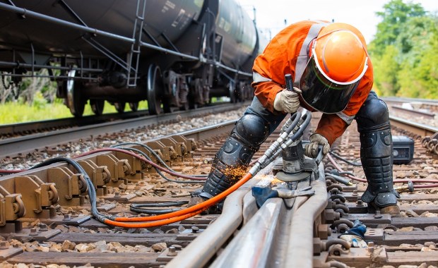 Kolejny fragment ważnej linii kolejowej czeka remont