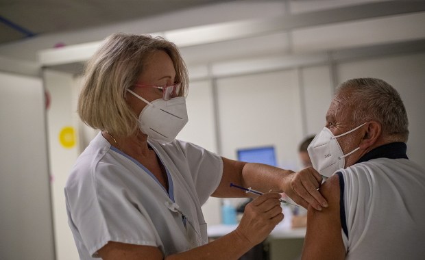 Kolejny plan rządu, jak przekonać do szczepienia przeciw Covid-19