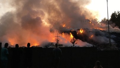 Kolejny pożar wysypiska śmieci. Ogień pojawił się na wielkiej hałdzie
