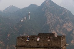 Kolejny przykład pseudokonserwacji: betonowy Wielki Mur Chiński
