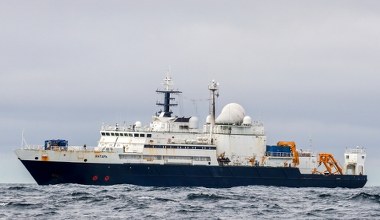 Kolejny rosyjski okręt pojawił się w Europie. Pływał przy kluczowej infrastrukturze