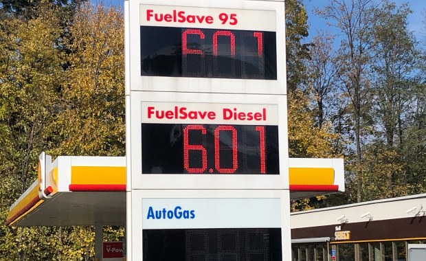 Kolejny weekend z coraz wyższymi cenami paliw