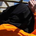 Kolejny więzień zwolniony z Guantanamo. "Nie stanowi już zagrożenia"