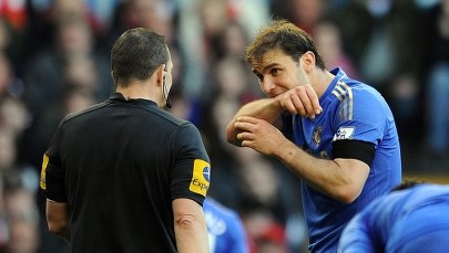 Kolejny wybryk Suareza. Ugryzł obrońcę z Chelsea