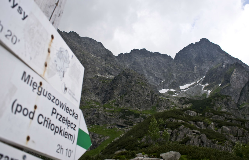 Kolejnym bardzo trudnym szlakiem w Tatrach jest ten prowadzący na Mięguszowiecką Przełęcz /Agencja FORUM