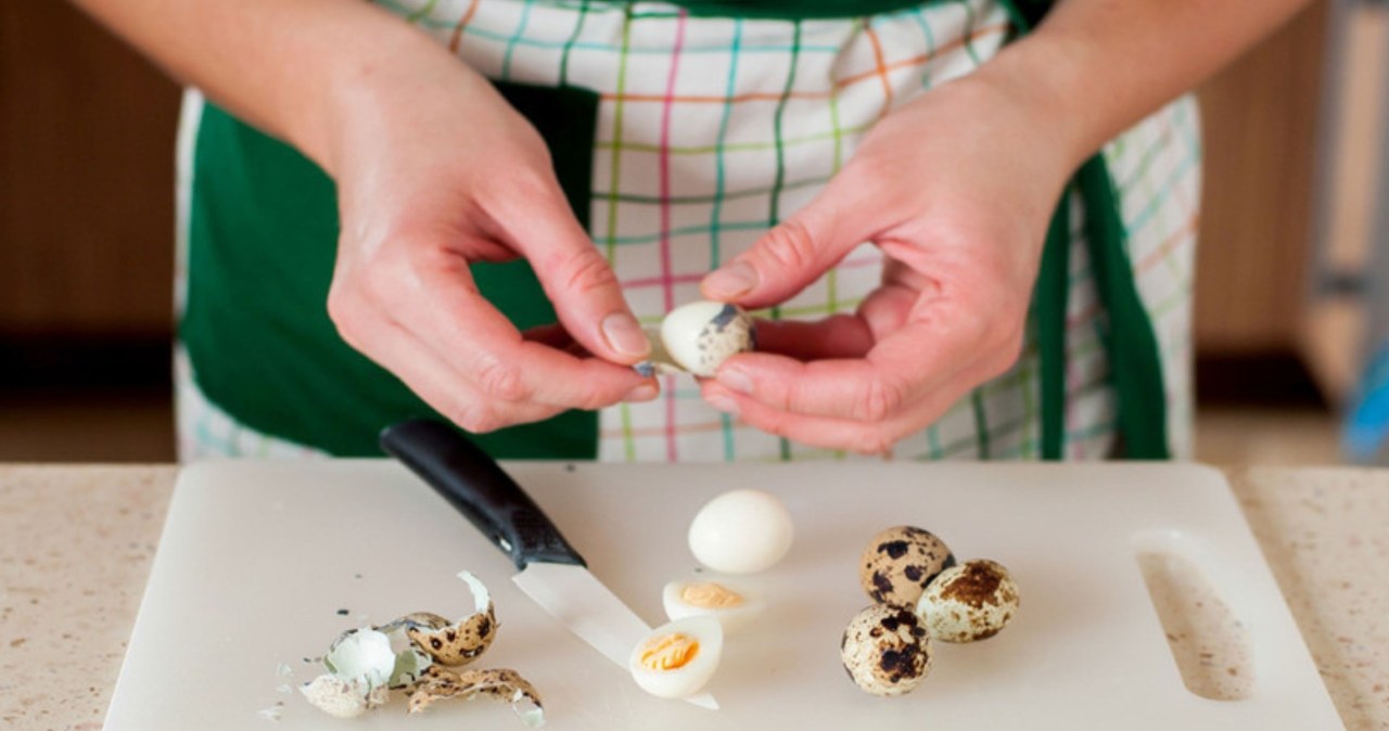 Kolejnym składnikiem są jajka przepiórcze /dolphytv /123RF/PICSEL