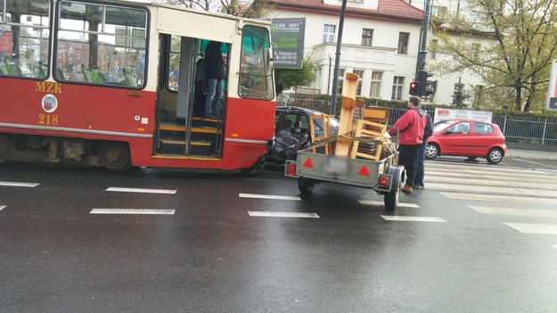 Kolizja tramwaju z samochodem /Pan Tomasz /Gorąca Linia RMF FM