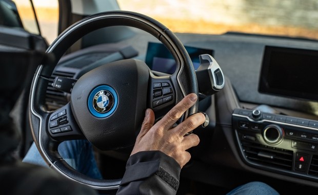 Kolizja, ucieczka i biały proszek pod nosem