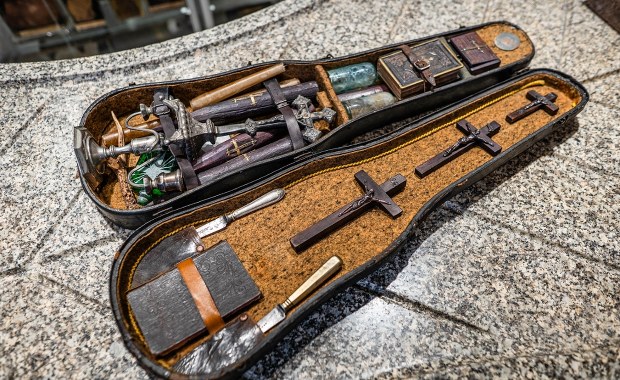 Kołki, srebro i czosnek – oto polski zestaw do walki z wampirami. Jest w muzeum