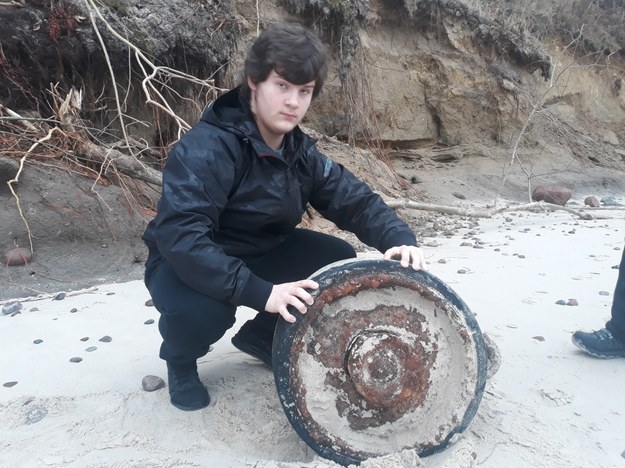 Koło czołgu znalezione na plaży /Grzegorz Kurka, Muzeum Historii Ziemi Kamieńskiej /