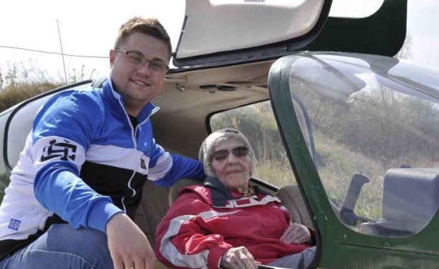 Kołobrzeg: Seniorka świętowała 94. urodziny w chmurach
