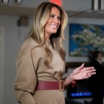 Kolor uchodzi za trudny. Tak poradziła sobie z nim Melania Trump