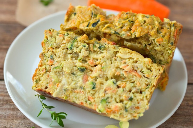 Kolorowy pasztet na Wielkanoc. Jest prosty do zrobienia, wychodzi soczysty i lekki